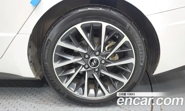 Hyundai Sonata — фото 21