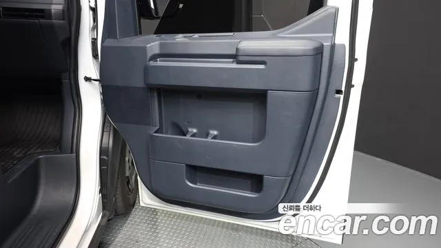 Kia PV5 — фото 25