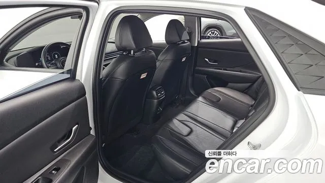 Hyundai Avante — фото 11