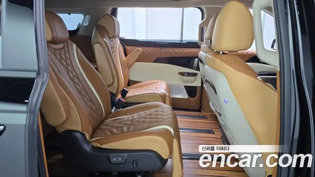 Kia Carnival — фото 12