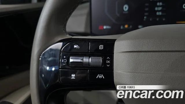 Kia Carnival — фото 31