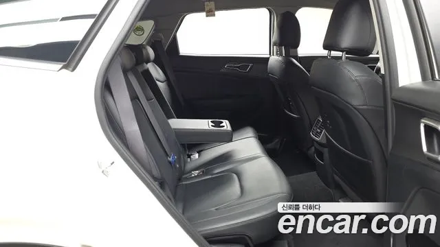 Kia Sportage — фото 12