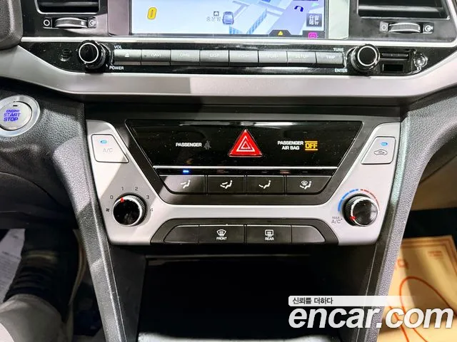 Hyundai Avante — фото 12