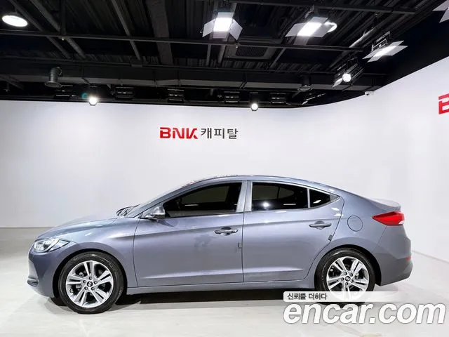 Hyundai Avante — фото 3
