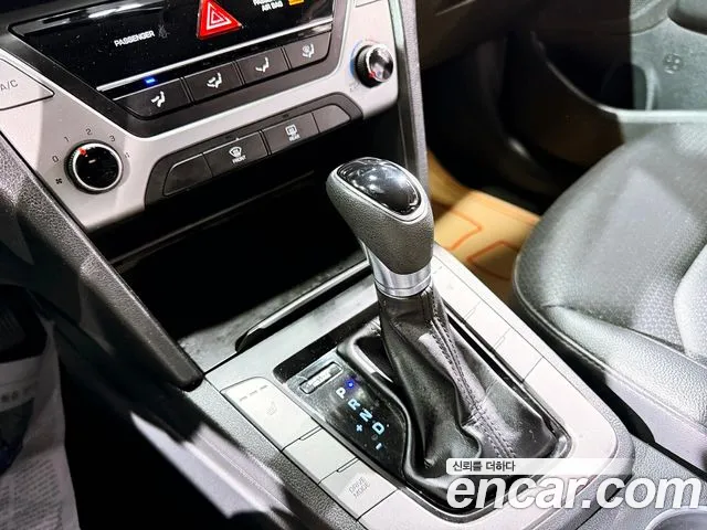 Hyundai Avante — фото 10