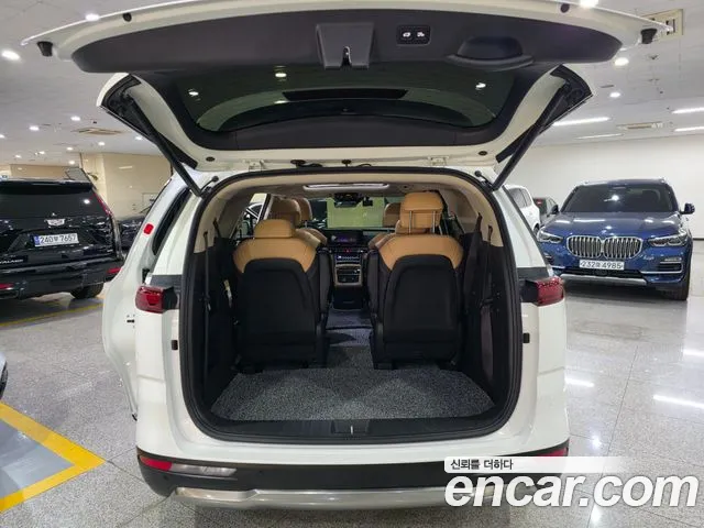 Kia Carnival — фото 19
