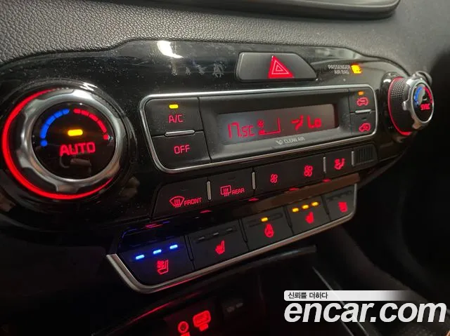 Kia Sorento — фото 11
