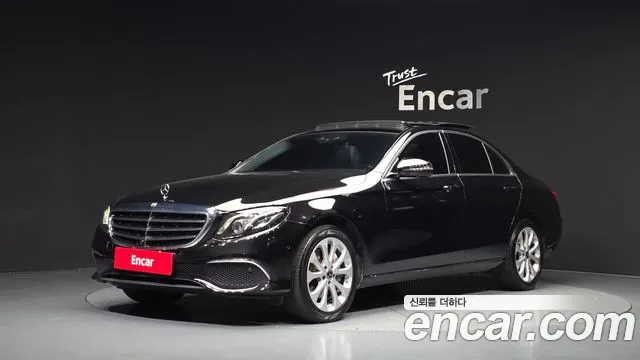 Mercedes-Benz E-Class — фото 1