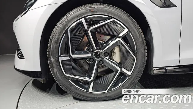 BYD Seal — фото 4