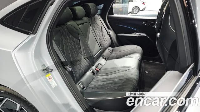 BYD Seal — фото 10