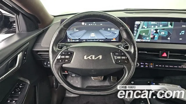 Kia EV6 — фото 12