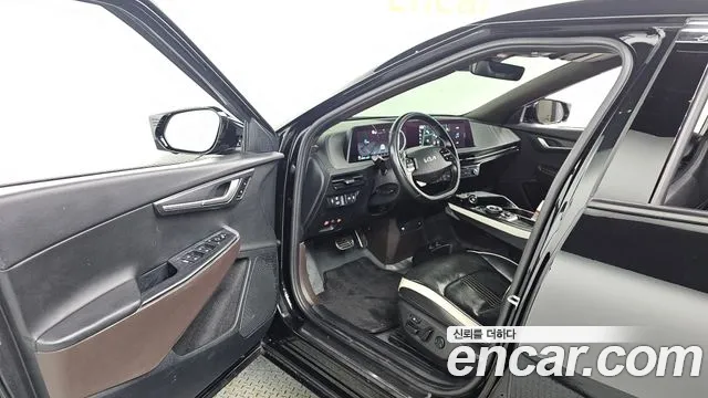 Kia EV6 — фото 9