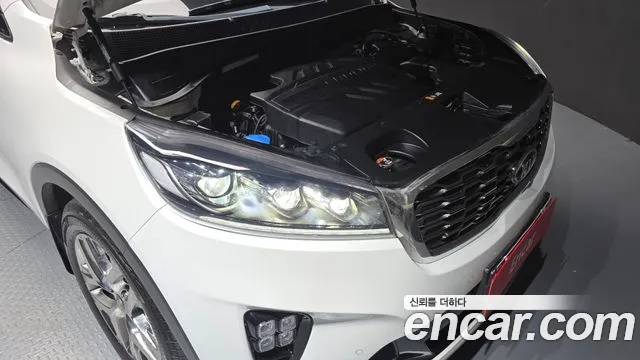 Kia Sorento — фото 6