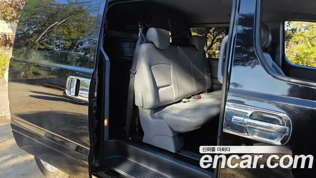 Hyundai Starex — фото 12