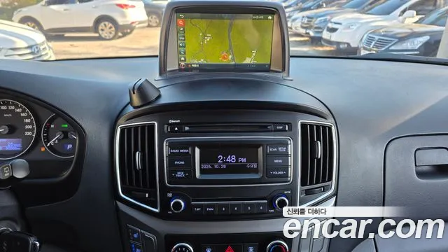 Hyundai Starex — фото 14
