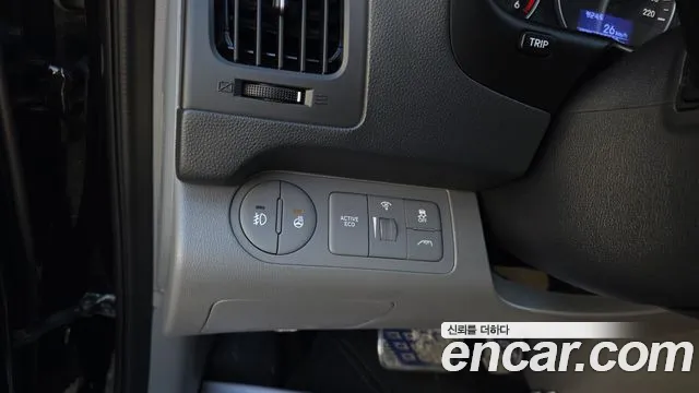 Hyundai Starex — фото 19