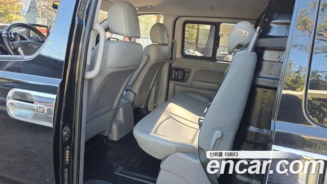 Hyundai Starex — фото 26