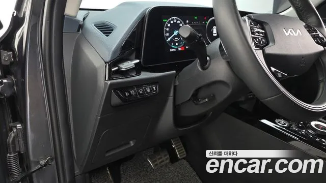 Kia Niro — фото 13