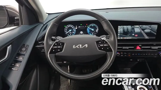 Kia Niro — фото 14