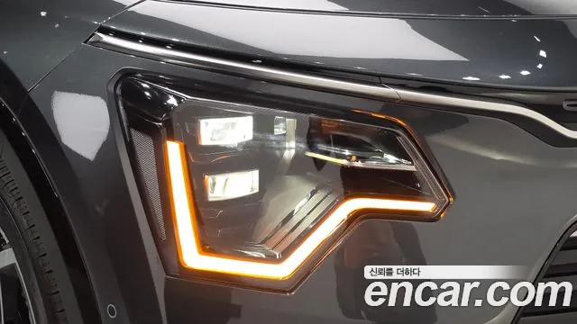 Kia Niro — фото 22