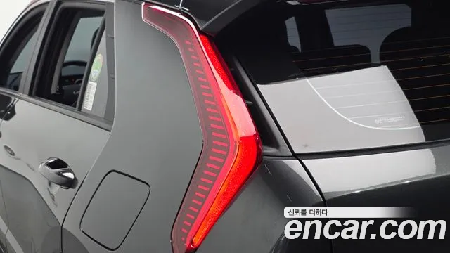 Kia Niro — фото 23