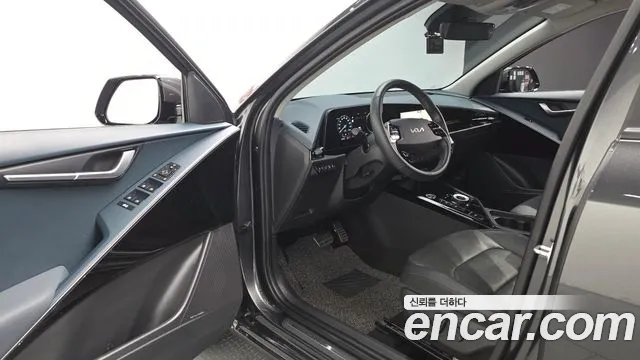 Kia Niro — фото 10
