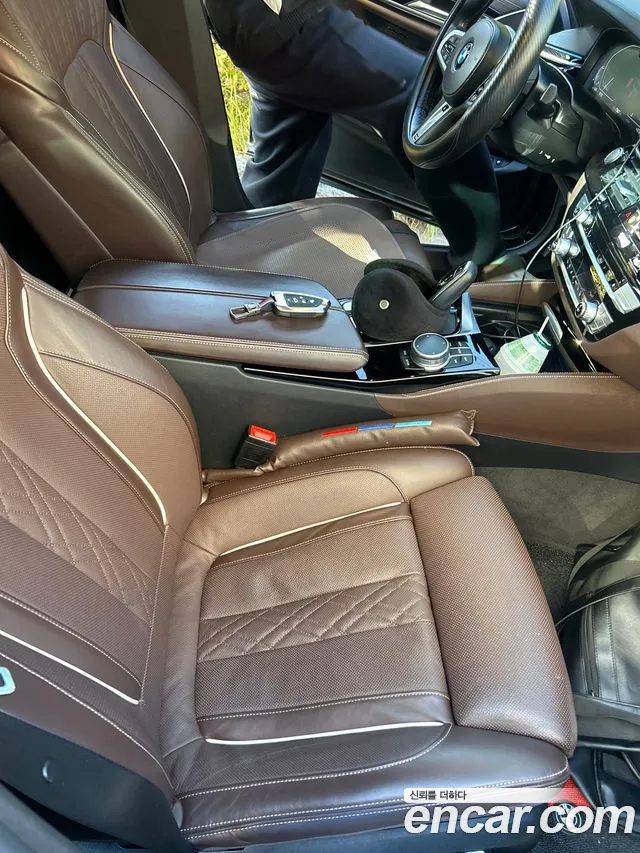 BMW 5-Series — фото 10