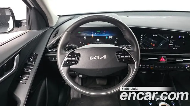 Kia Niro — фото 13