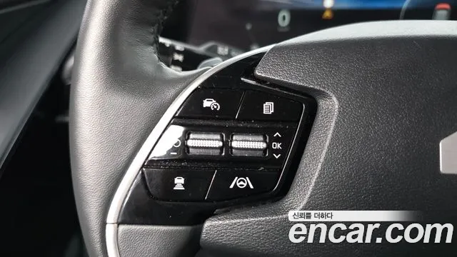 Kia Niro — фото 16