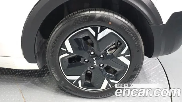 Kia Niro — фото 21