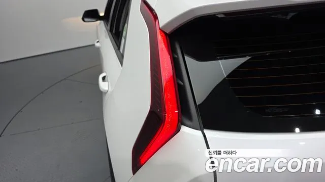 Kia Niro — фото 23