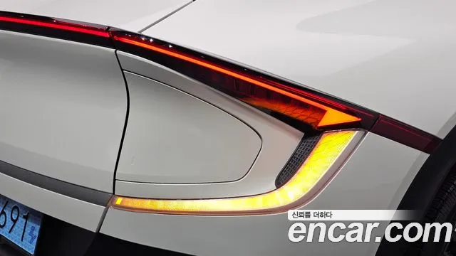 Kia EV6 — фото 23
