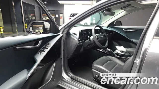 Kia Niro — фото 10