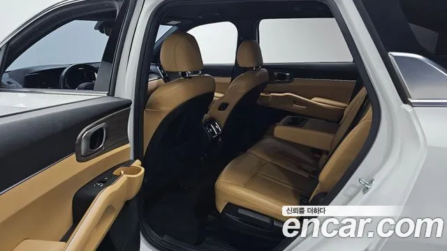 Kia Sorento — фото 12