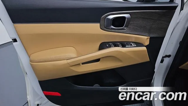 Kia Sorento — фото 24