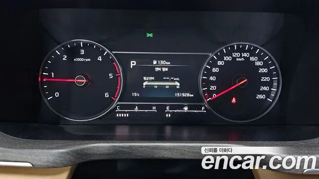 Kia Sorento — фото 8