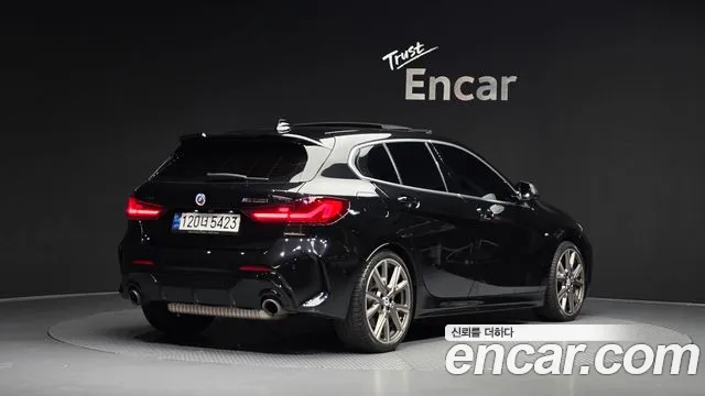 BMW 1-Series — фото 1