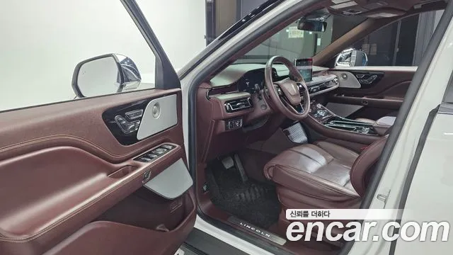 Lincoln Aviator — фото 10