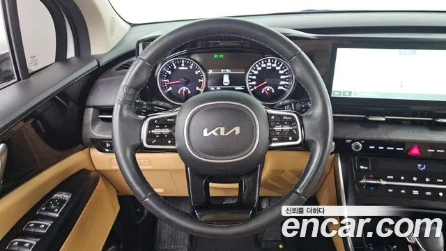 Kia Carnival — фото 13