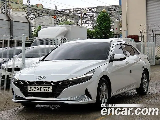 Hyundai Avante — фото 1