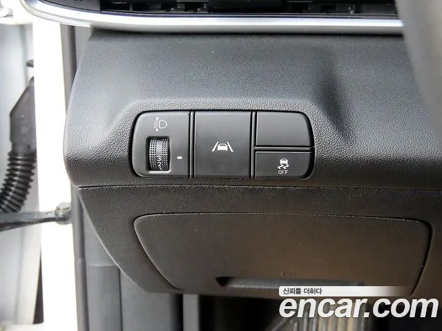 Hyundai Avante — фото 14