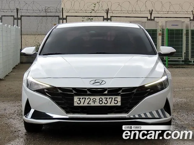 Hyundai Avante — фото 3
