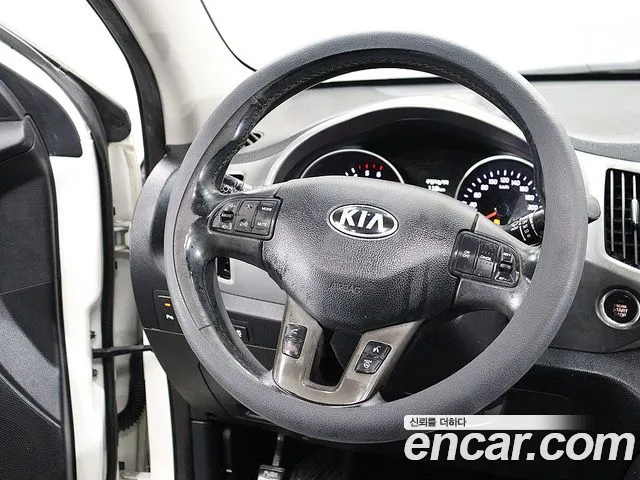Kia Sportage — фото 15