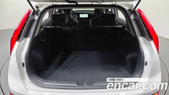 Kia Niro — фото 19