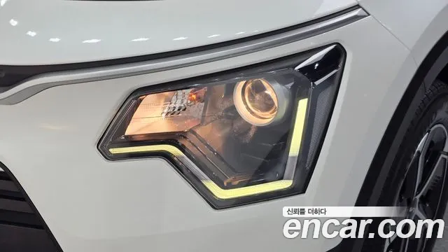 Kia Niro — фото 22
