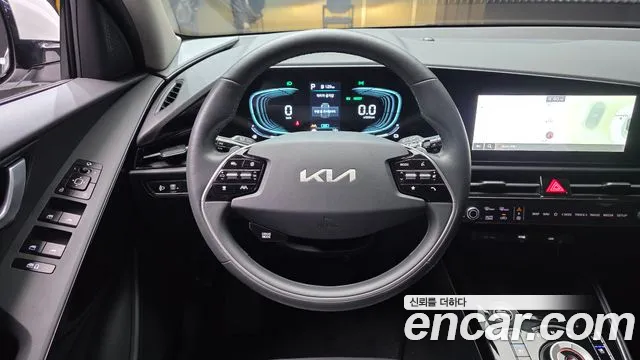 Kia Niro — фото 13