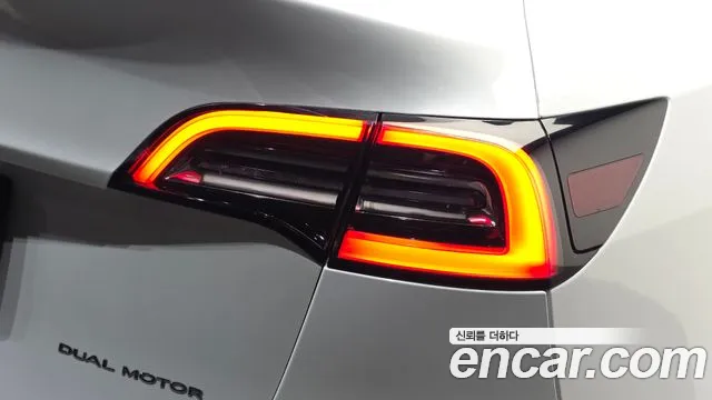 Tesla Model Y — фото 23