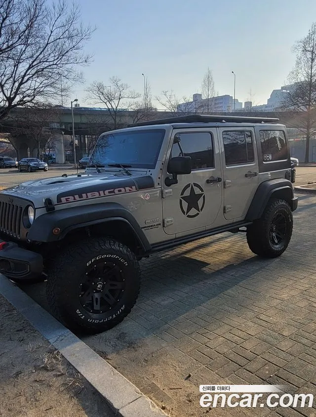 Jeep Wrangler — фото 1