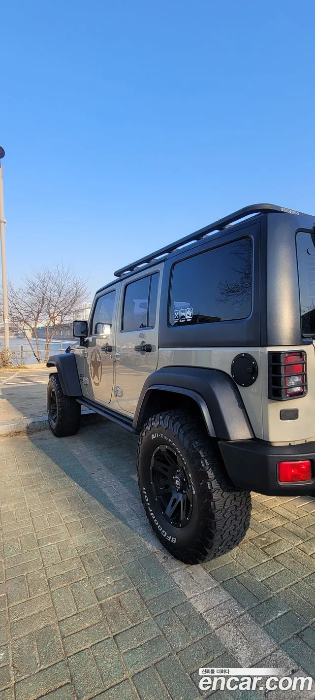Jeep Wrangler — фото 5