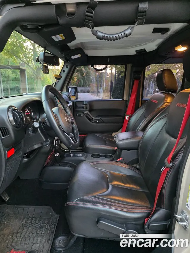 Jeep Wrangler — фото 9